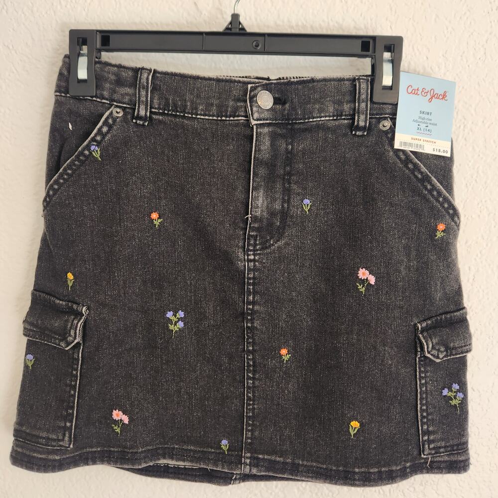 Cat & Jack Girls Size Large 14/16 Black Denim Skirt With Flower Embroidery NWT‎